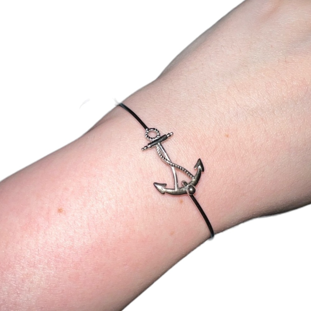 NWT🏷️ Anchor Bangle Bracelet